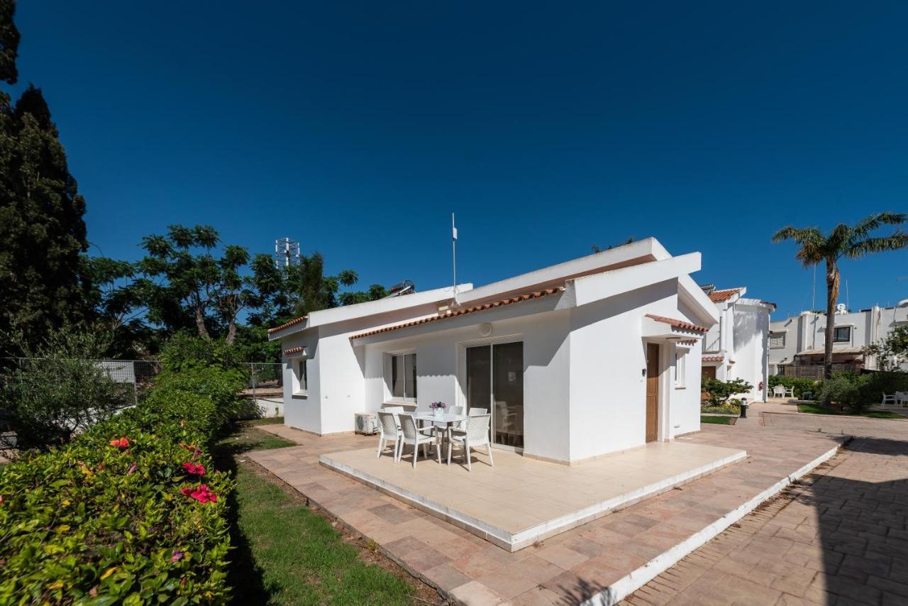 פאראלימני Fig Tree Z Holiday Resort מראה חיצוני תמונה