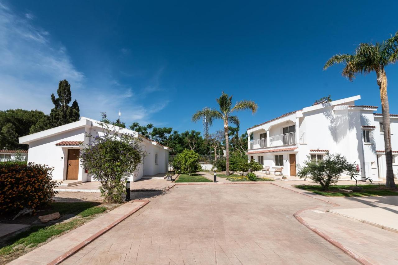 פאראלימני Fig Tree Z Holiday Resort מראה חיצוני תמונה